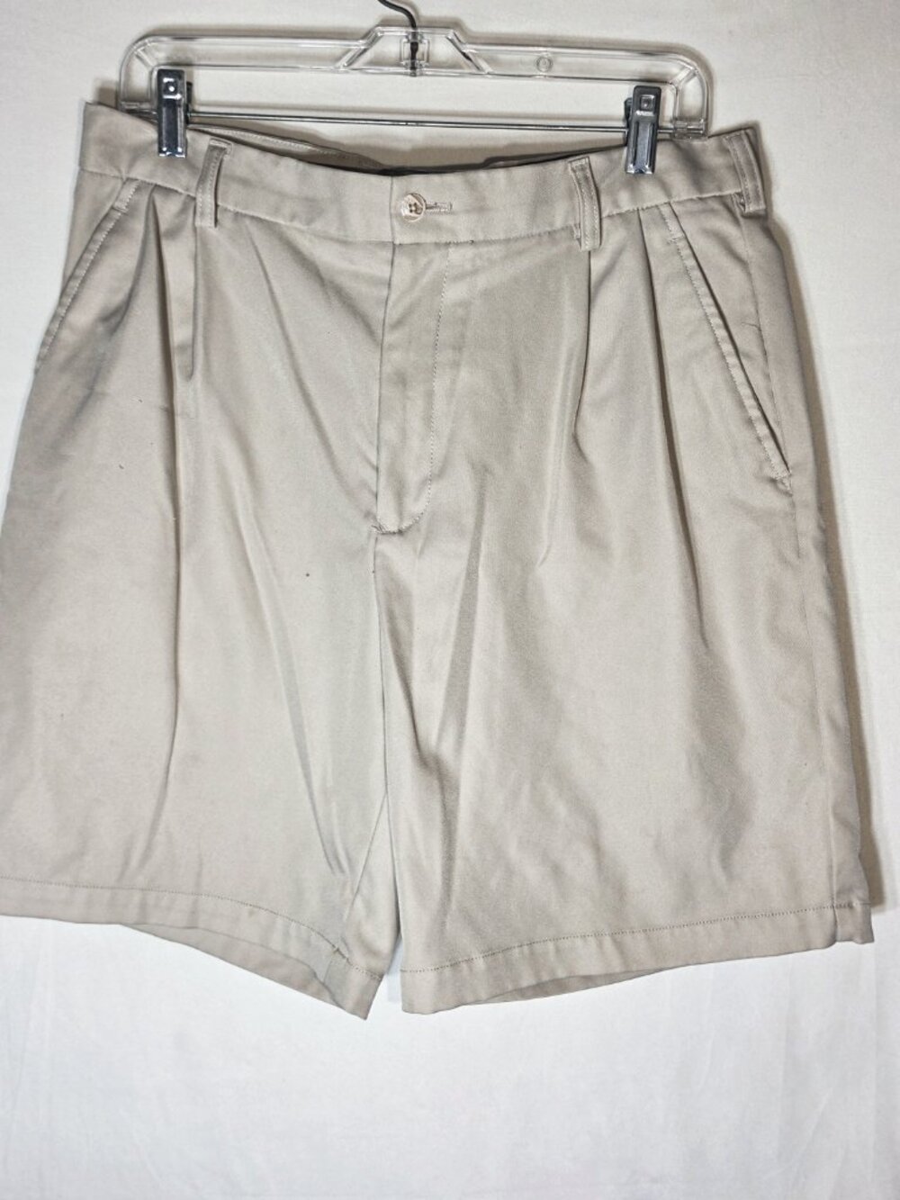 Bolle Tech 24 mens shorts tan Athletic Casual Golf